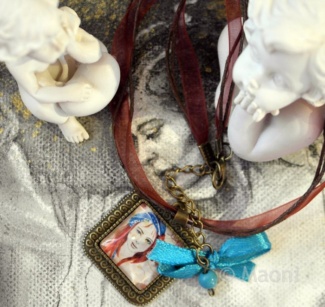PENDENTIF VINTAGE ILLUSTRE CHARLOTTE