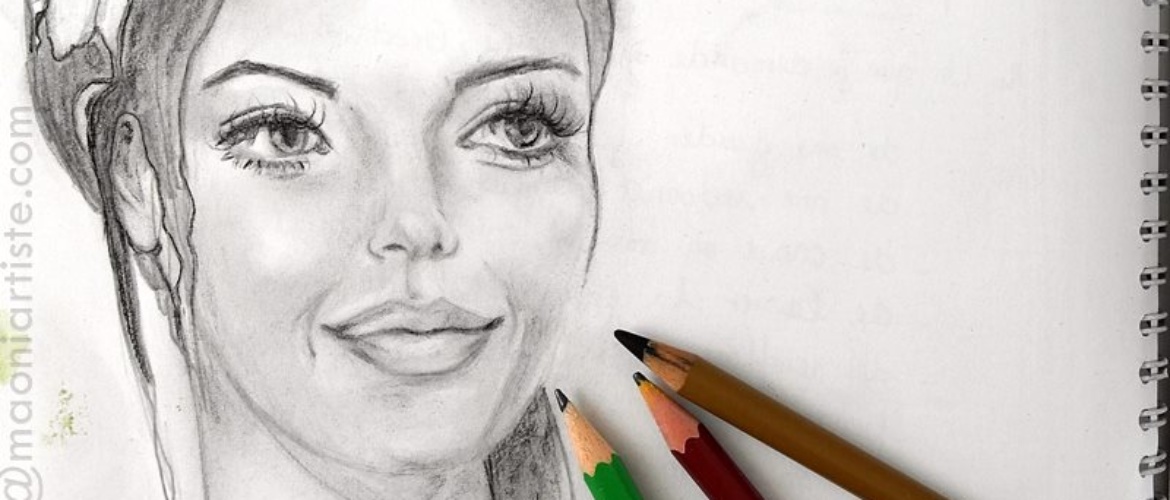 Portrait mine graphites et touches de fusain carnet d'artiste