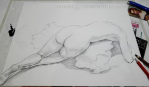 Nu délicat mine graphite pierre noire :FEMME DE DOS DENUDEE ALLONGEE ANNEE : 2016 TECHNIQUE : graphite et pierre noire SUPPORT : papier pastel 160gr DIMENSIONS : 32cmx40cm