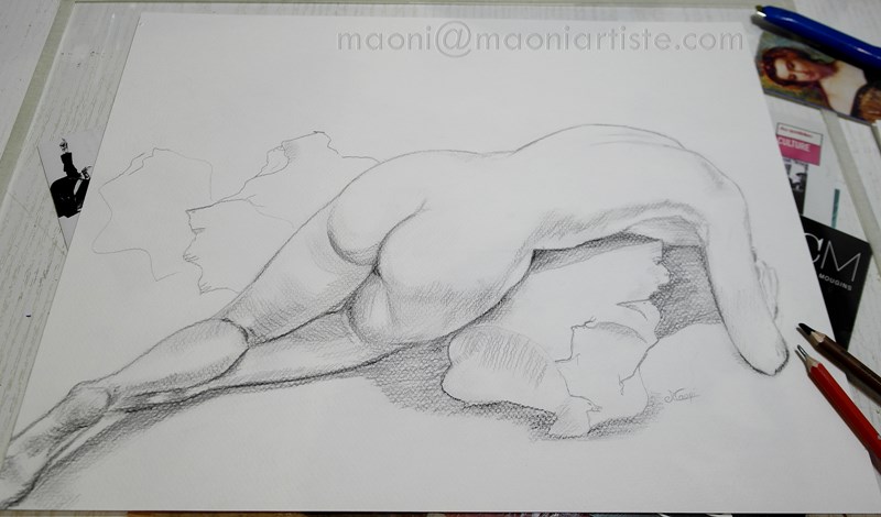 rosa-rose-dessin-nu-allonge-maoni-800x470