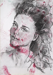 PORTRAIT FEMME HEUREUSE