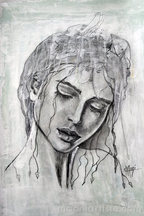 portrait femme douce crayon et fusain