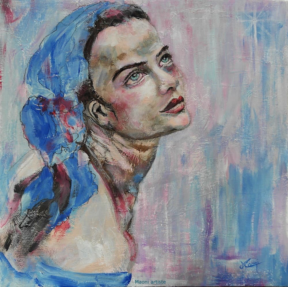 BEYOND ME - PORTRAIT FEMME A LA COIFFE BLEUE YEUX TOURNES VERS LE CIEL - MAONI - 2017 -