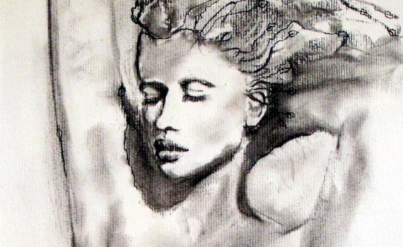 Dessin au fusain du corps -buste- révélé d'une Jeune femme aux seins nus les yeux fermés